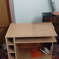 میز mdf +2عدد ویترین mdf