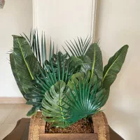 گل مصنوعی در حد نو با باکس چوبی