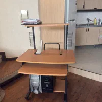 میز کامپیوتر و مطالعه