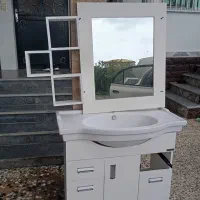 روشویی وآینه وکمد