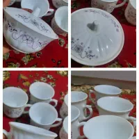 فنجون و قوری و دیس و پیاله