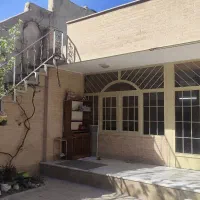 اجاره ویلایی دربست/200متر/3خواب/حیاط باغ دریاچه|اجارهٔ خانه و ویلا|اصفهان, باغ دریاچه|دیوار