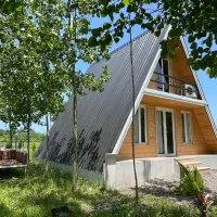 اجاره روزانه ویلا سویسی( کلبه چوبی )|اجارهٔ کوتاهمدت ویلا و باغ|لاهیجان, رجایی|دیوار