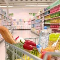 پذیرش نیروی اقا در هلدینگ فروشگاه های زنجیره ای