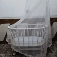 تخت کنار مادر و ساک حمل نوزاد|تخت و صندلی بچه|شیراز, شریف‌آباد|دیوار
