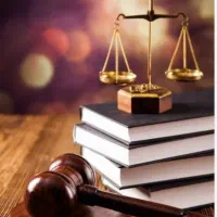 وکیل پایه یک دادگستری