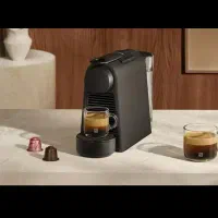 یک عدد دستگاه اسپرسوساز