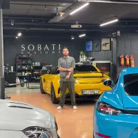 دیتیلینگ کاور بدنه نانو سرامیک بادی فنس ppf پولیش|خدمات موتور و ماشین|شیراز, زرهی|دیوار