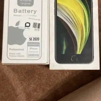 آیفون SE 2020 تمیز و سالم