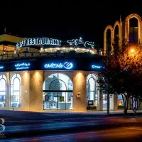 استخدام نیروی مسلط به کاره فست فود