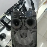 استخدام نیروی کار اقا برای فروشندگی