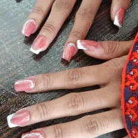 کاشت ناخن فقط 220هزار و همچنین آموزش 1500