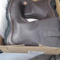 کفش ساق ارگ|کیف، کفش، کمربند|اصفهان, فرودگاه شهید بهشتی|دیوار