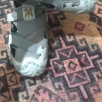 110000000|کیف، کفش، کمربند|هیرمند, |دیوار