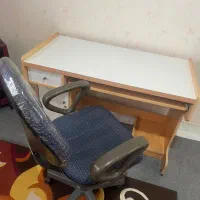 میز وصندلی کامپیوتر