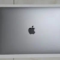 مک بوک پرو ۲۰۲۰ در حد آکبند بدون خط و خش