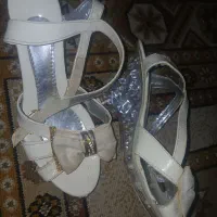 کفش پاشنه بلند