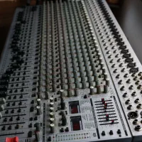 میکسر دبل افکت ۳۲ بهرینگر