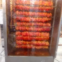 استخدام نیروی کار در مرغ بریانی