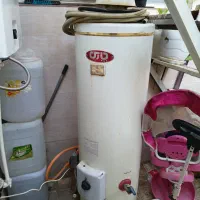 اب گرم کن ایستاده