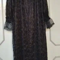 یک عدد مانتوزنانه مجلسی به فروش میرسد