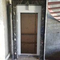 شاگرد کاشی کار