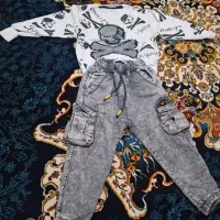 شلوار لی و بلوز بچگانه در حد نو