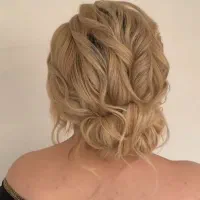 سالن زیبایی خاطره تخفیف ویژه شب یلدا عروس میکاپ|خدمات آرایشگری و زیبایی|مشهد, شهید فرامرز عباسی|دیوار