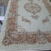 فرش رنگ کرم