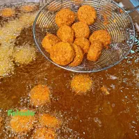 فلافل و سوسیس بندری. و دونات خانگی|خوردنی و آشامیدنی|شیراز, شهرک مدرس|دیوار