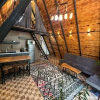 اجاره کلبه سوئیسی جکوزی روباز جنگلی روی کوه|اجارهٔ کوتاه‌مدت ویلا و باغ|شفت, |دیوار