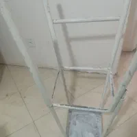 چهارپایه فلزی