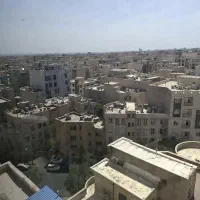 خونه دارم و نیاز به هم خونه دارم