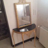 آیینه و کنسول فروشی