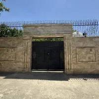 باغچه-340-متری-با-استخر-سرپوشیده