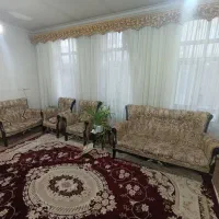 یک دست مبل هفت نفره / به همراه عسلی و جلو مبلی