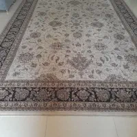 فرش ۹متری ویک عدد۱ونیم متری سالم ودرحدنو