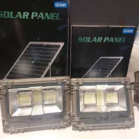 پرژکتور خورشیدی مجهز به باتری لیتیوم واقعی