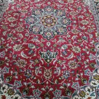 قالیچه ۴ متری نگین مشهد کاملا سالم و تمیز