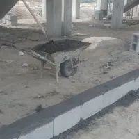 بتون ریزی و کف و ستون و سقف اماده شیب بندی