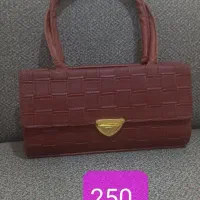 کیف زنانه در حد نو|کیف، کفش، کمربند|تربت‌حیدریه, ۴۵ متری|دیوار