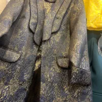 به یک خانم فروشنده نیازمندیم با صاحبکار خانم