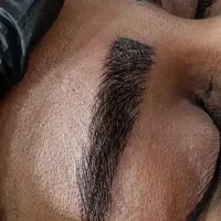 کاشت و اکستنشن مژه و آرایش دائم