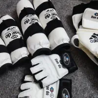 ست ورزشی تکواندو در حد نو