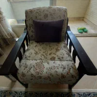 مبلمان ۷ نفره همراه با دو میز شیشه ای پایه استیل|مبلمان خانگی و میز عسلی|اصفهان, جلفا|دیوار