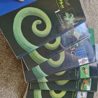 هفت جلد کتاب بیولوژی کمپبل