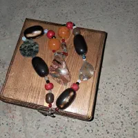 گردن بند زیبای قیمتی از مهرههای عقیق یشم