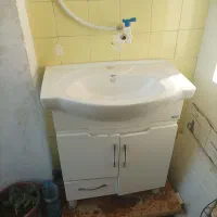 روشویی همراه با آینه...