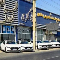 مزدا 3 سفید داخل مارون