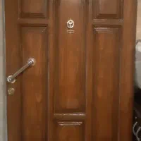 درب ورودی آپارتمان